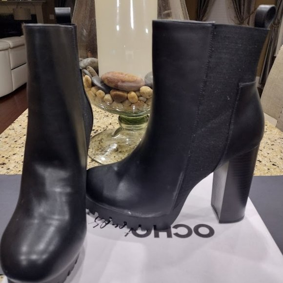 OCHO TOROS BLACK ANKLE HIGH BOOTIE - Picture 3 of 11